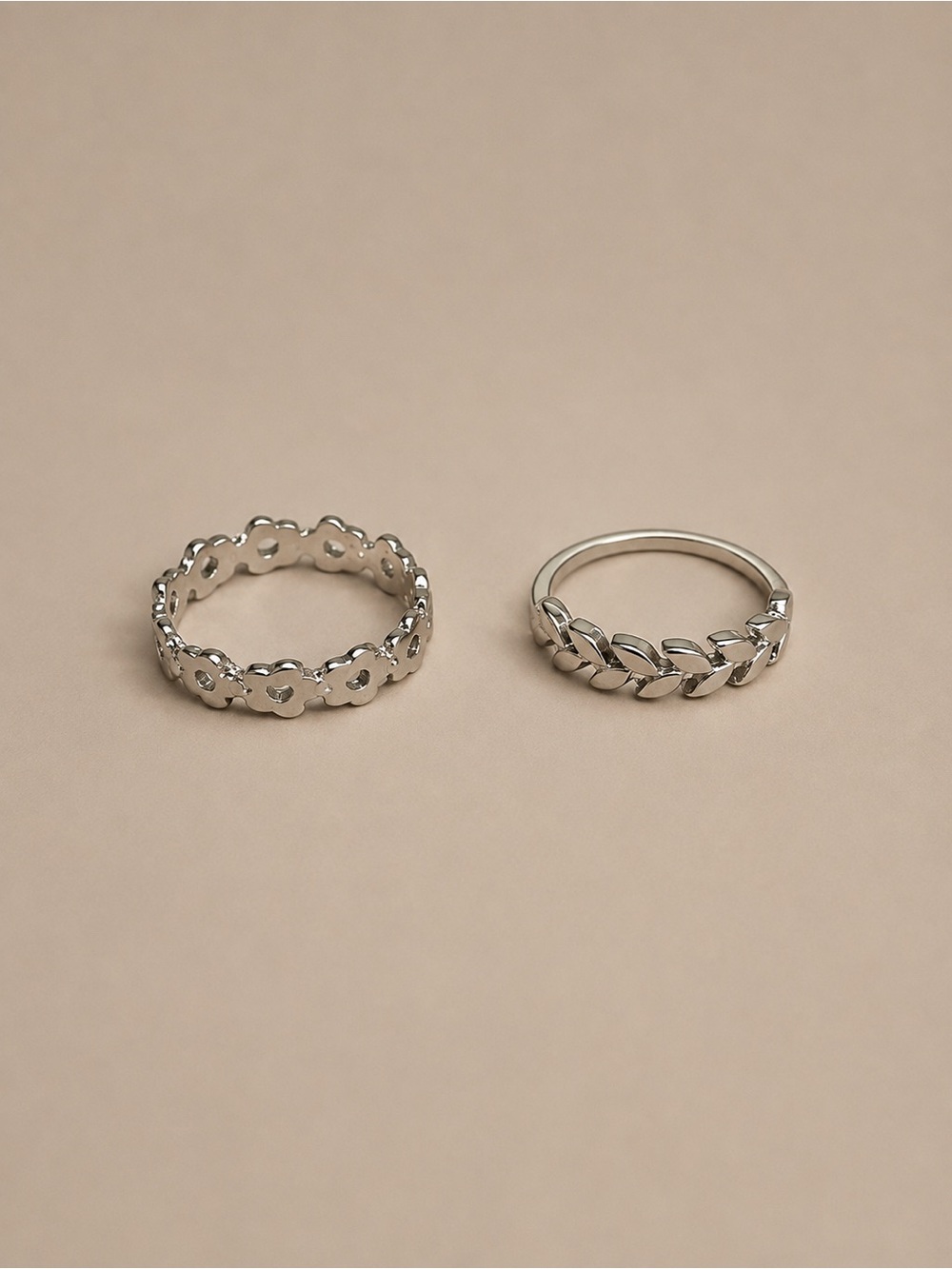 Mint & Lily Stainless Steel Floral & Laurel Ring Set